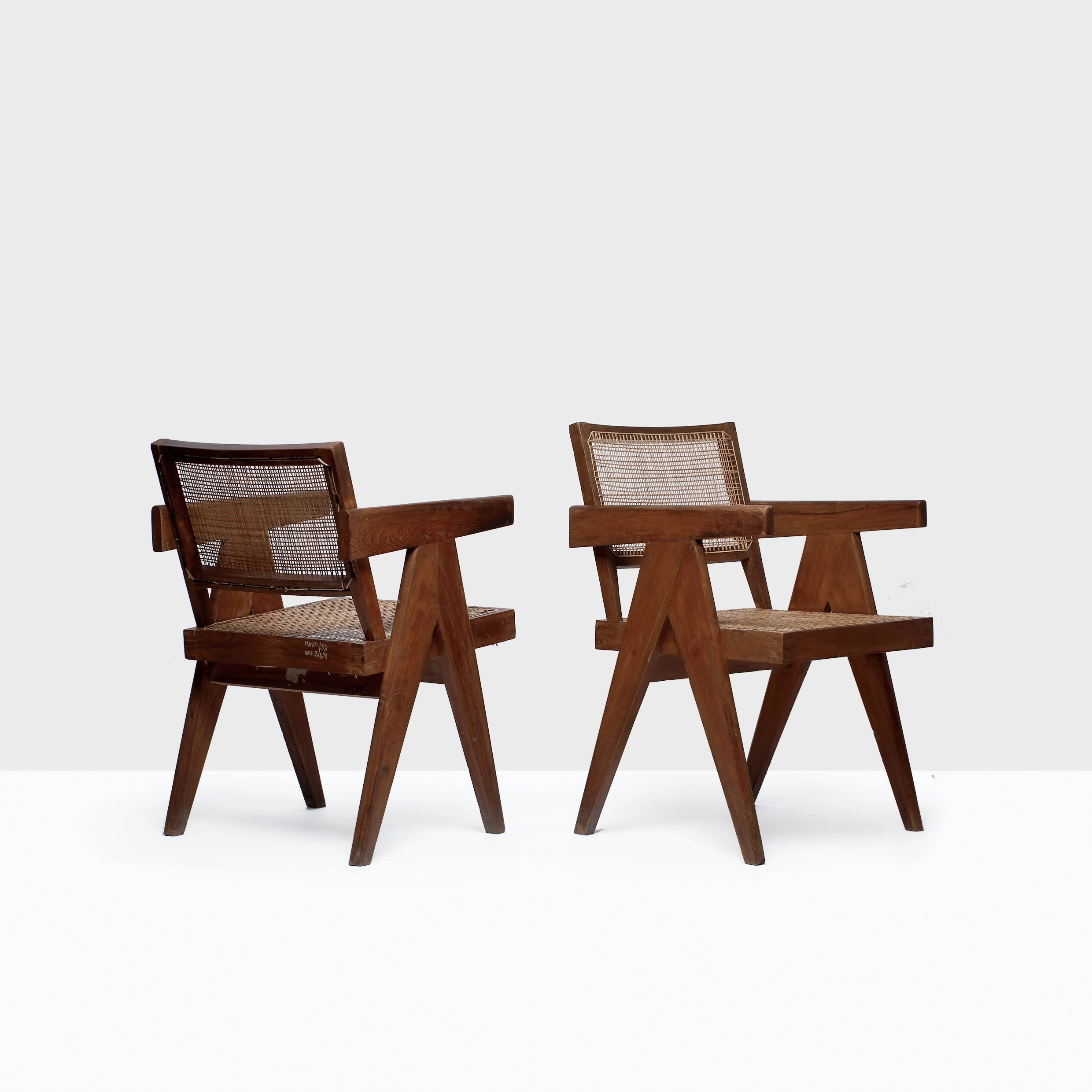 Pierre Jeanneret, Office chair (4/5)