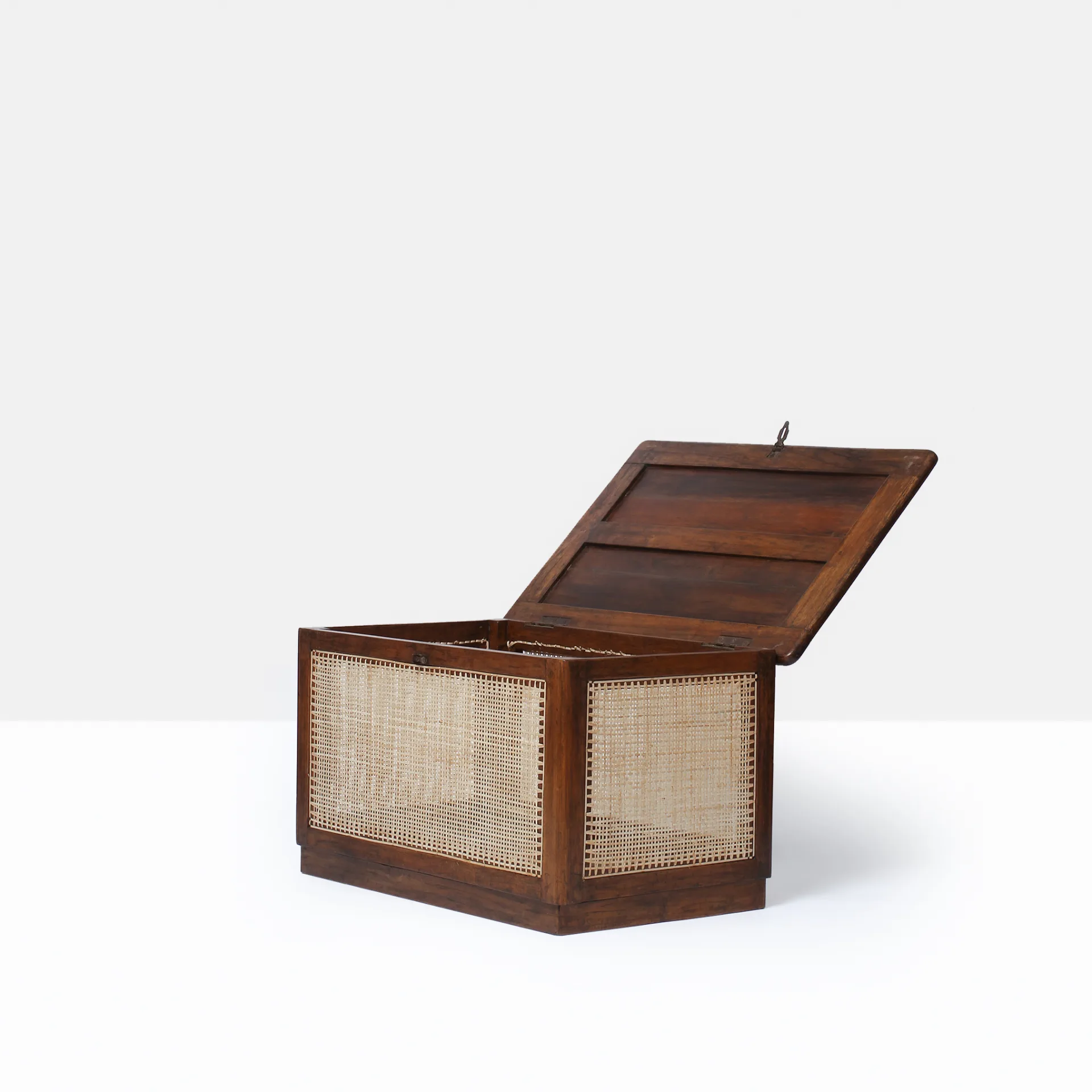 Pierre Jeanneret, Linen basket (2/2)