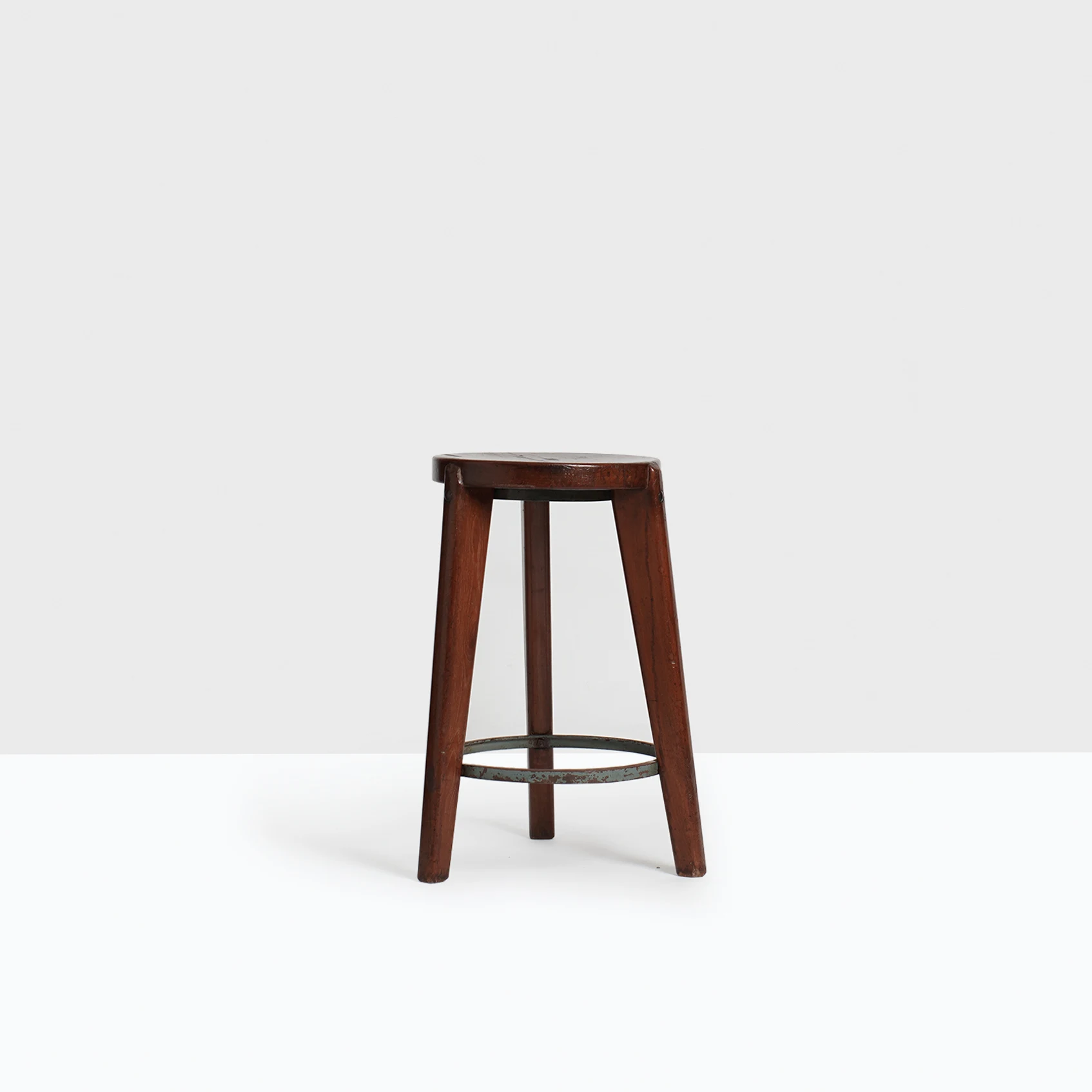 Pierre Jeanneret, Round stool